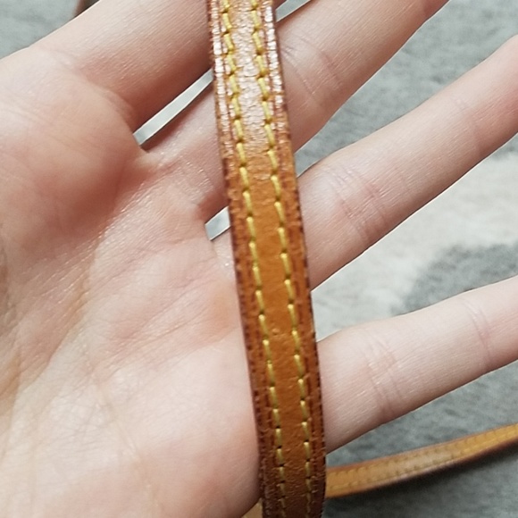 AUTHENTIC Louis Vuitton Monogram Pochette Twin GM - Picture 5 of 8